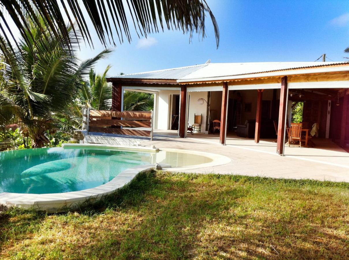 Wild Paradise: Villa vue mer piscine à débordement Le Moule Exterior foto